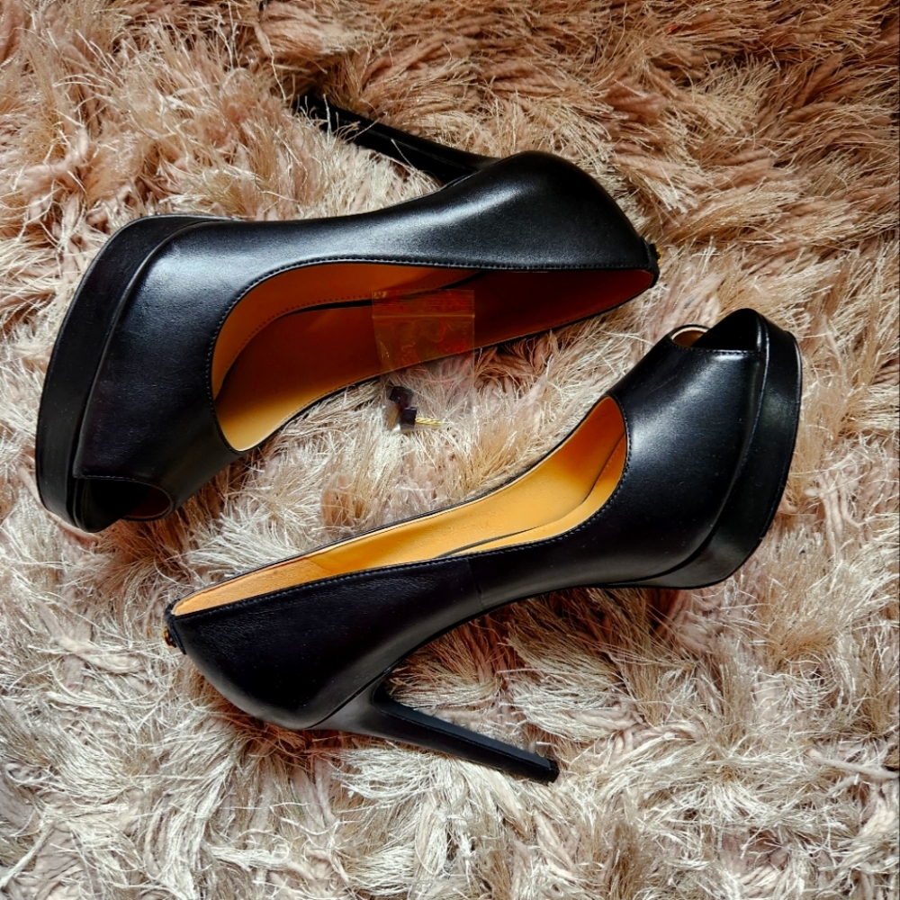 Michael Kors Peep toe heels!